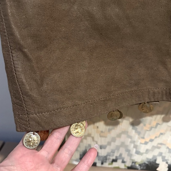 Vintage 1990s patchwork brown leather mini skirt with gold coin trim high waist - Picture 5 of 10